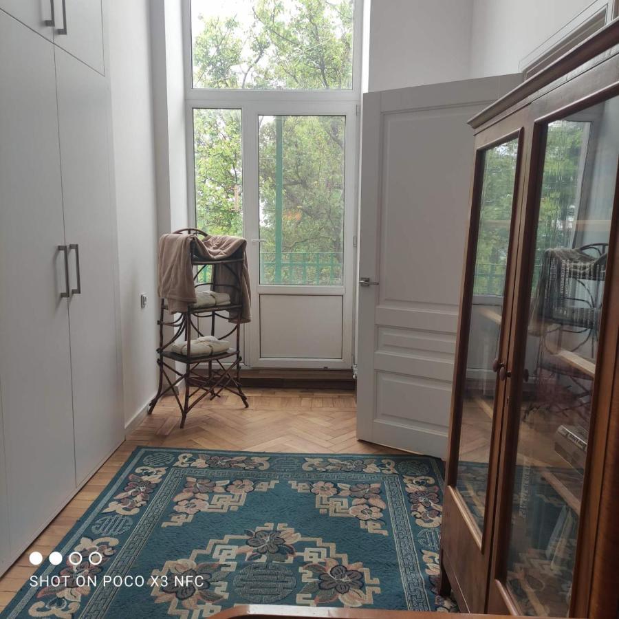 Атмосферная Квартира В Центре Odessa Luaran gambar
