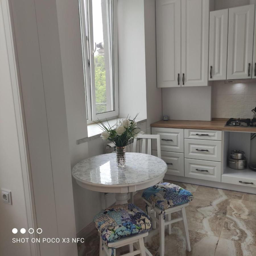 Атмосферная Квартира В Центре Odessa Luaran gambar